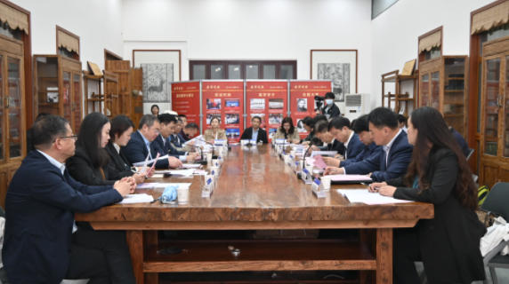 西北高等教育奠基人、中国现代医学先驱徐诵明雕像在AC米兰中国官网落成